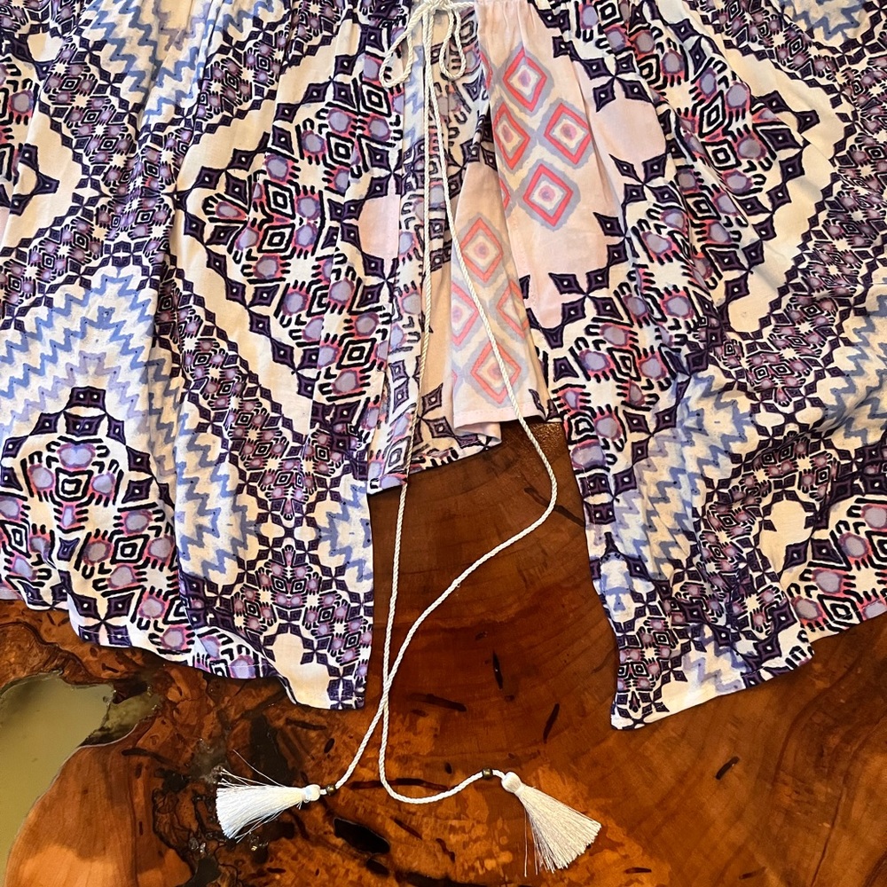 Express Size L Boho Top - Picture 7 of 9